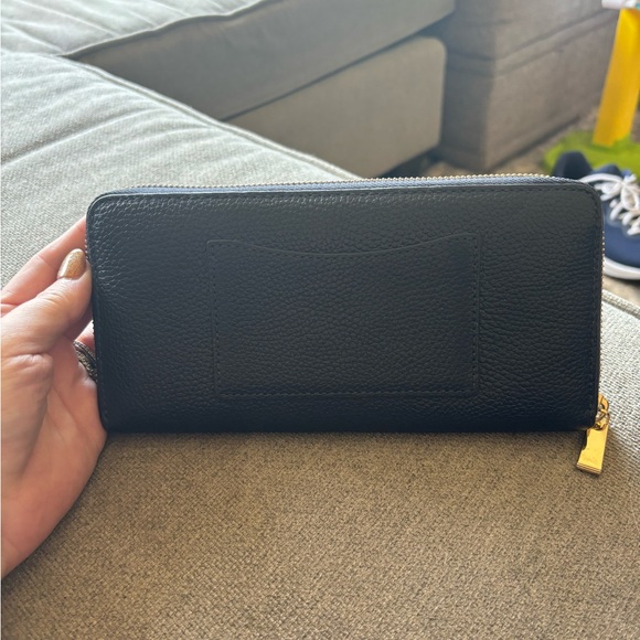 Micheal Kors Navy Blue Wallet - Authentic - Picture 2 of 5